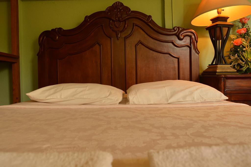 Hotel Real León Chambre photo